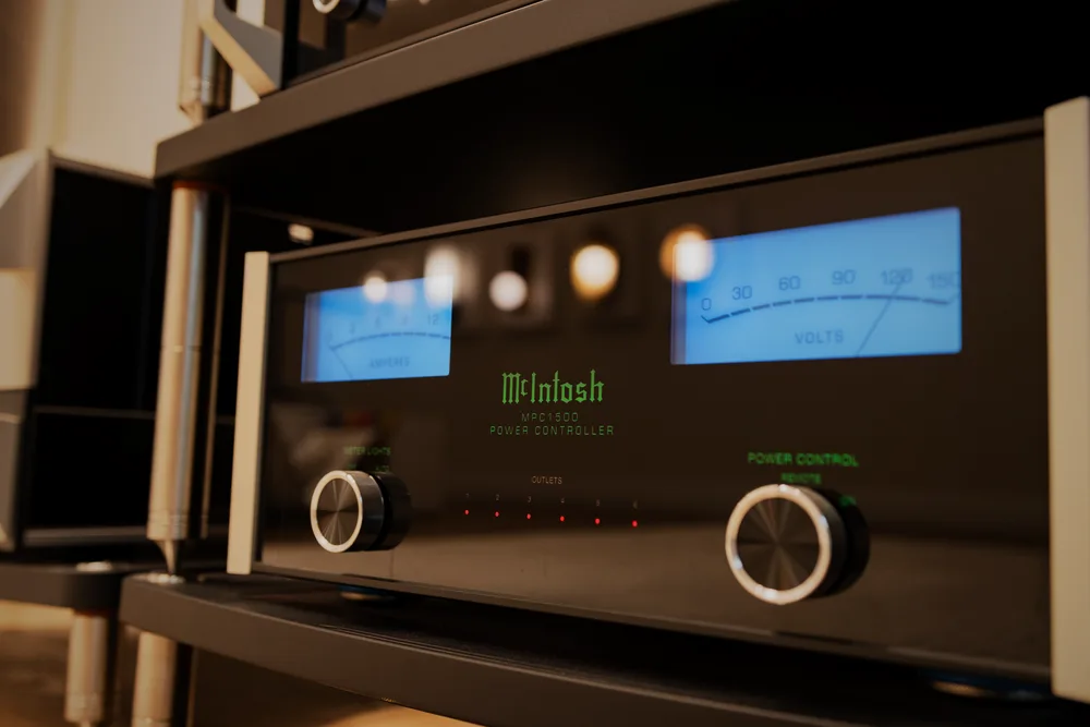 McIntosh amplifier meters in blue