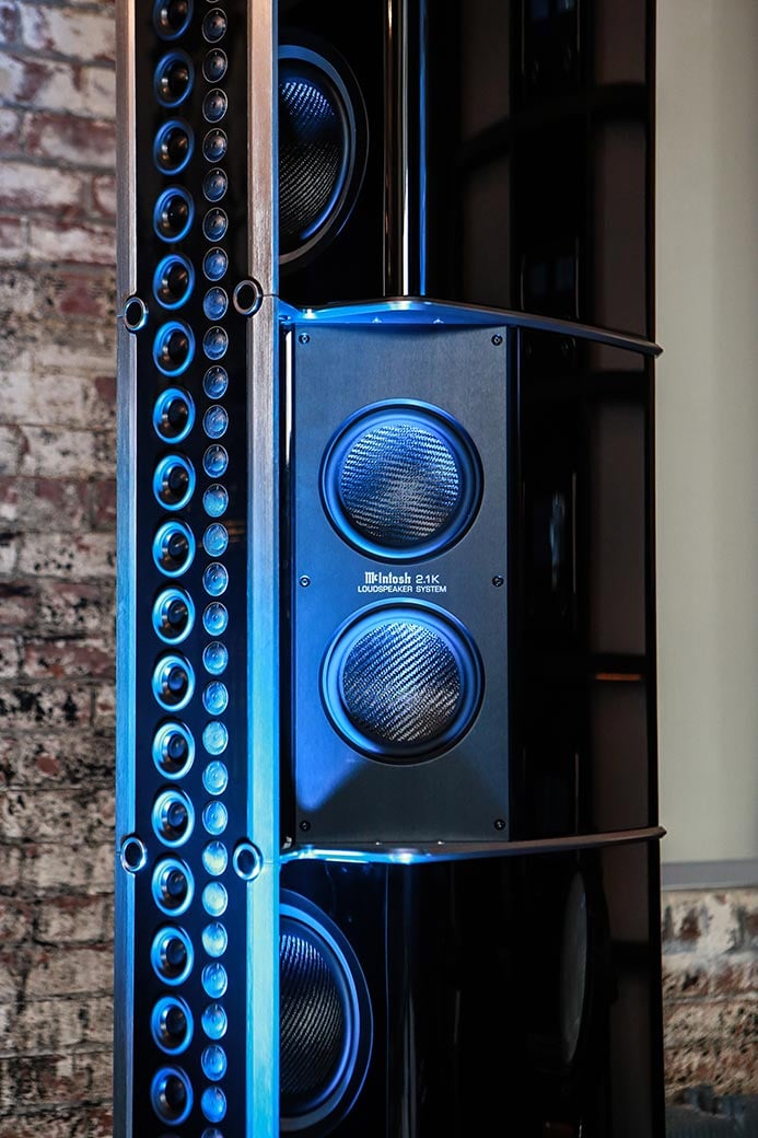 McIntosh XRT2.1K loudspeaker perspective view
