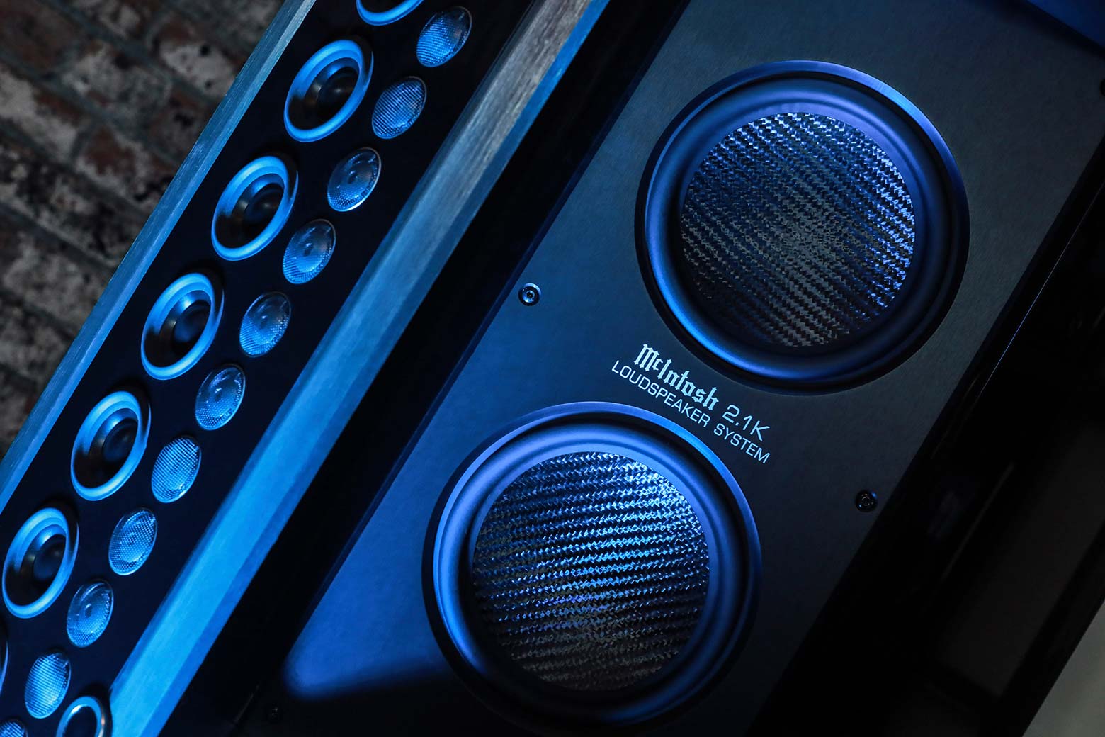 McIntosh XRT2.1K transducer array detail